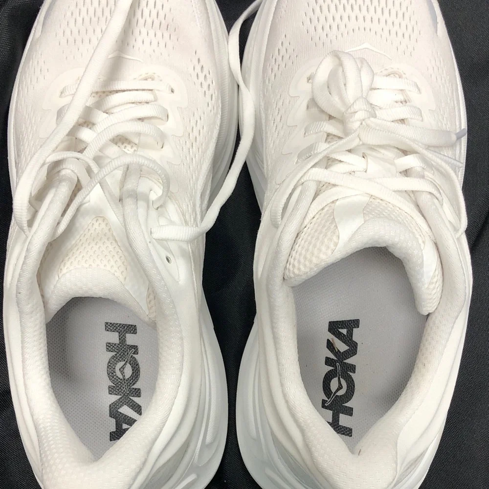 Hoka Women's All-White Sz 8 B Bondi 9 Sneakers - Picture 5 of 7